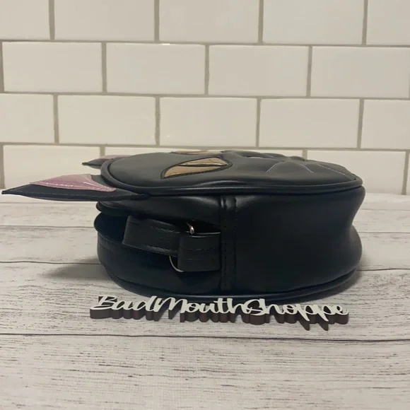 *Love Pain and Stitches Black Cat Halloween Purse - Picture 2 of 8